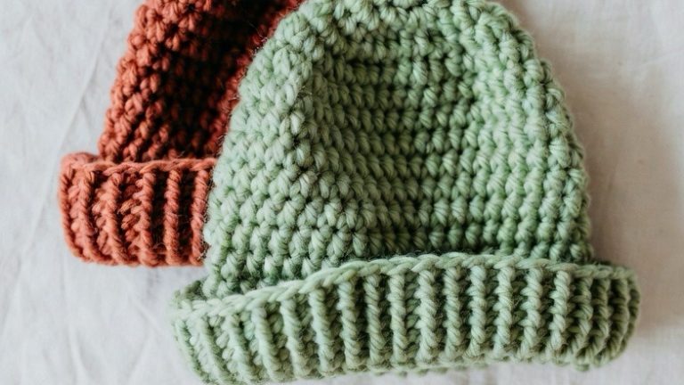 12 Fluffy Crochet Hat Ideas That Are Cute, Warm, and Stylish