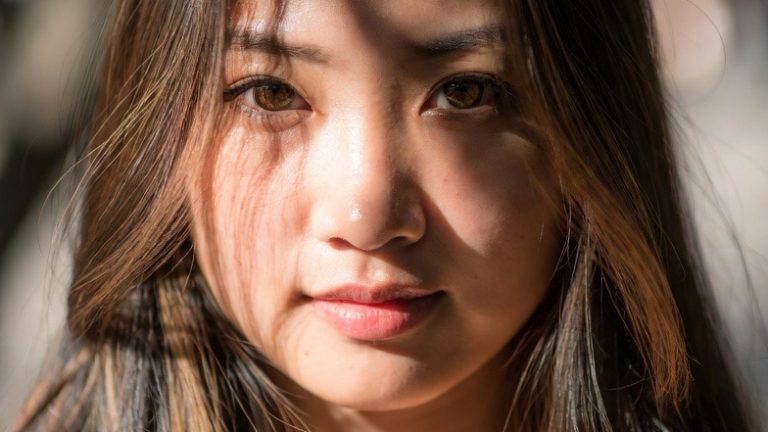 13 Natural Sunlit Highlight Ideas for a Soft, Lived-In Hair Glow