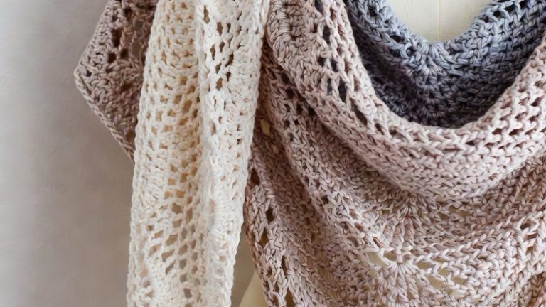 18 Gorgeous Free Crochet Shawl Ideas in Beautiful, Unique Styles