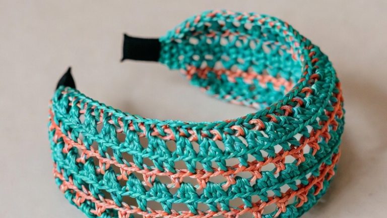 18 Stunning Crochet Headband Ideas That Are Total Style Goals