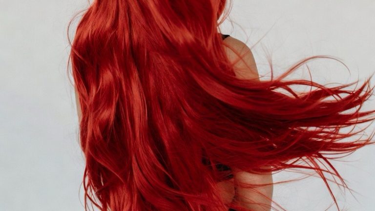 13 Trendy Red Wig Hairstyles for a Show-Stopping Style
