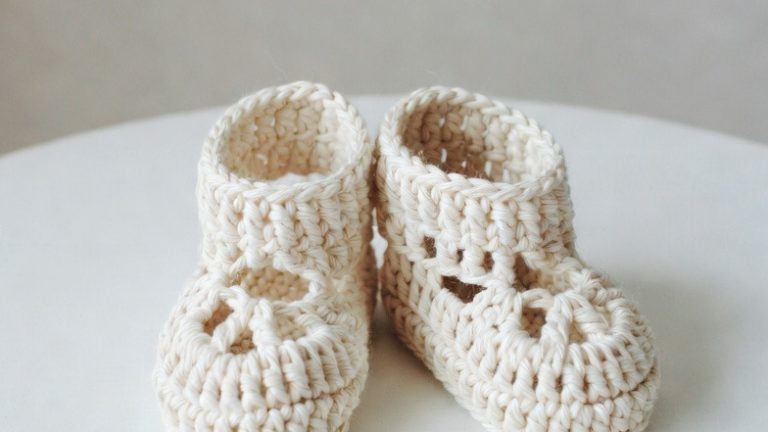 16 Adorable Crochet Baby Booties Inspirations for Warm, Comfy Little Feet