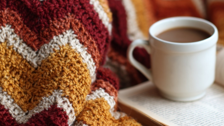 Tidal Comfort: 17 Elegant Ripple Crochet Concepts for Your Home